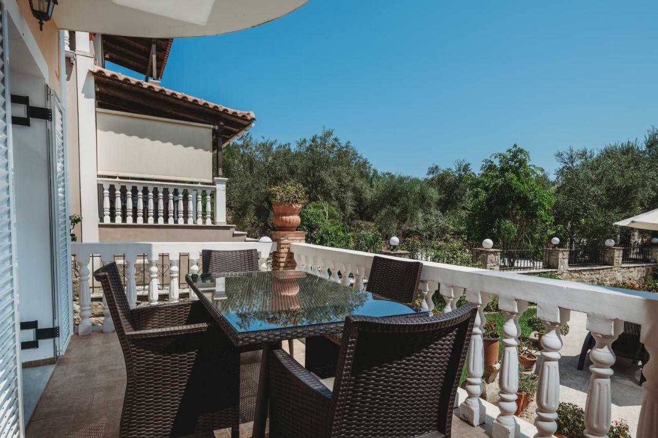 Villa Rosa 3 Bedroom With Sea View Трагаки Екстериор снимка